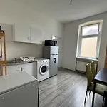 New Flat For 7 Special Price Per Month 4 * Zeitz