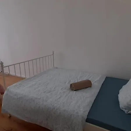 Apartman New Flat For 7 Special Price Per Month 4 Zeitz