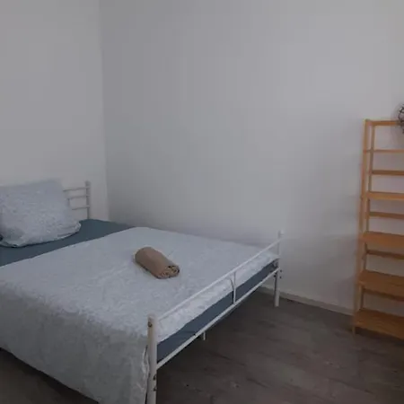 Apartament New Flat For 7 Special Price Per Month 4 Zeitz