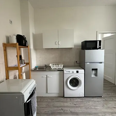 Apartament New Flat For 7 Special Price Per Month 4