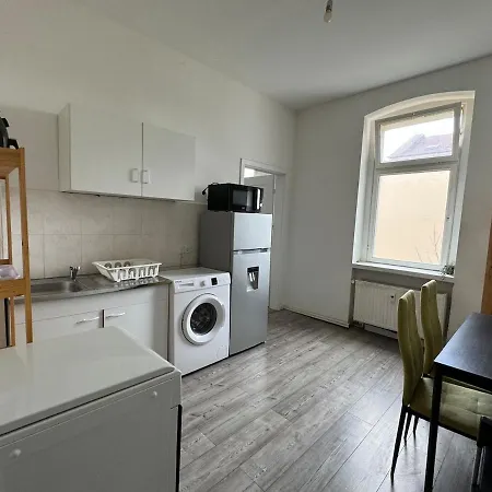 New Flat For 7 Special Price Per Month 4 * Zeitz