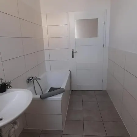 New Flat For 7 Special Price Per Month 4 Zeitz