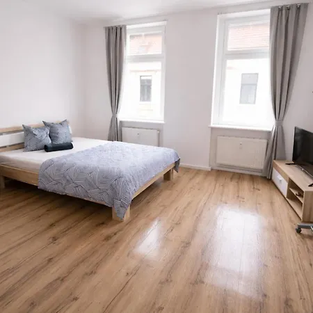 New Flat For 7 Special Price Per Month 4 Apartman *