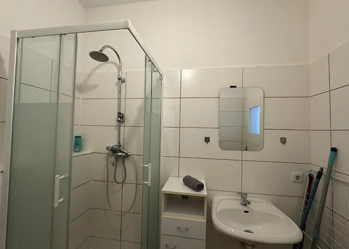 New Flat For 7 Special Price Per Month 4 Zeitz