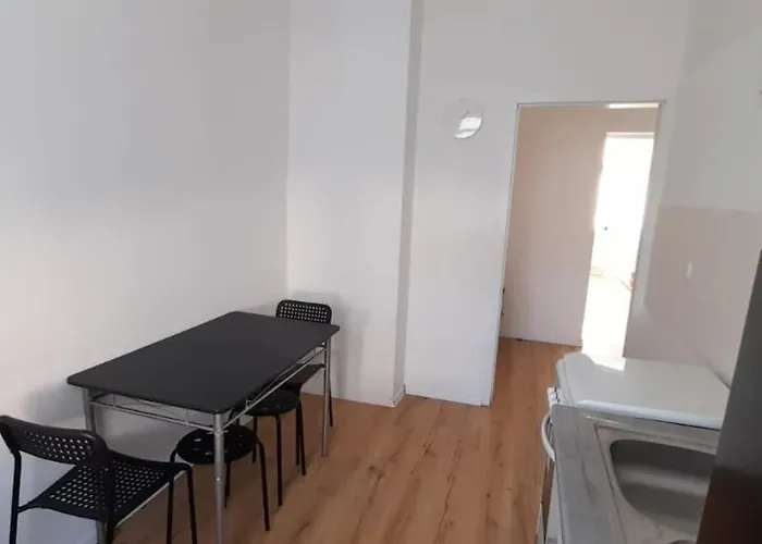 Διαμέρισμα New Flat For 7 Special Price Per Month 4